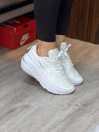 NIKE ZOOM WINFLO BLANCO