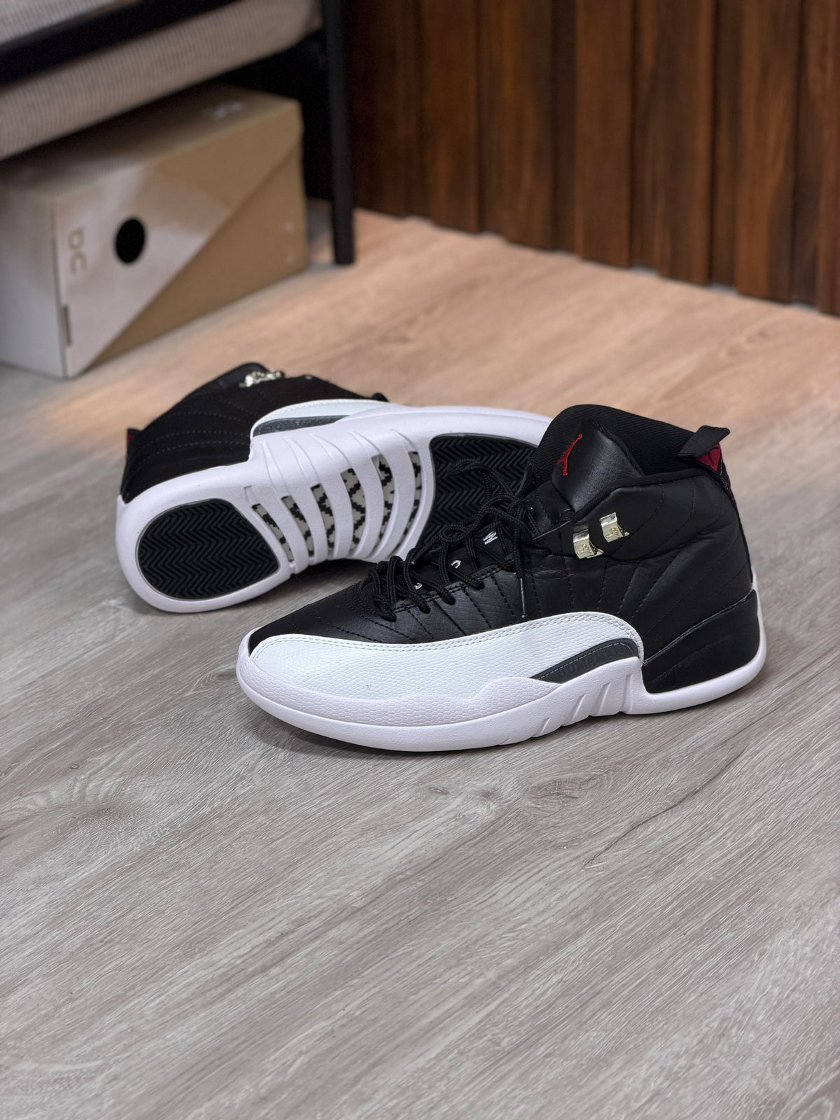 JORDAN RETRO 12