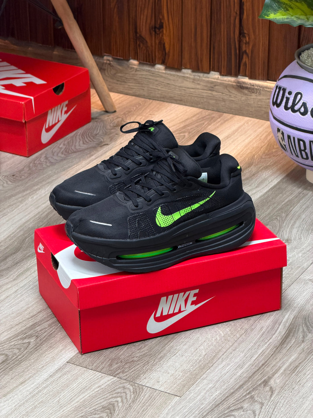 NIKE VOMERO PREMIUM