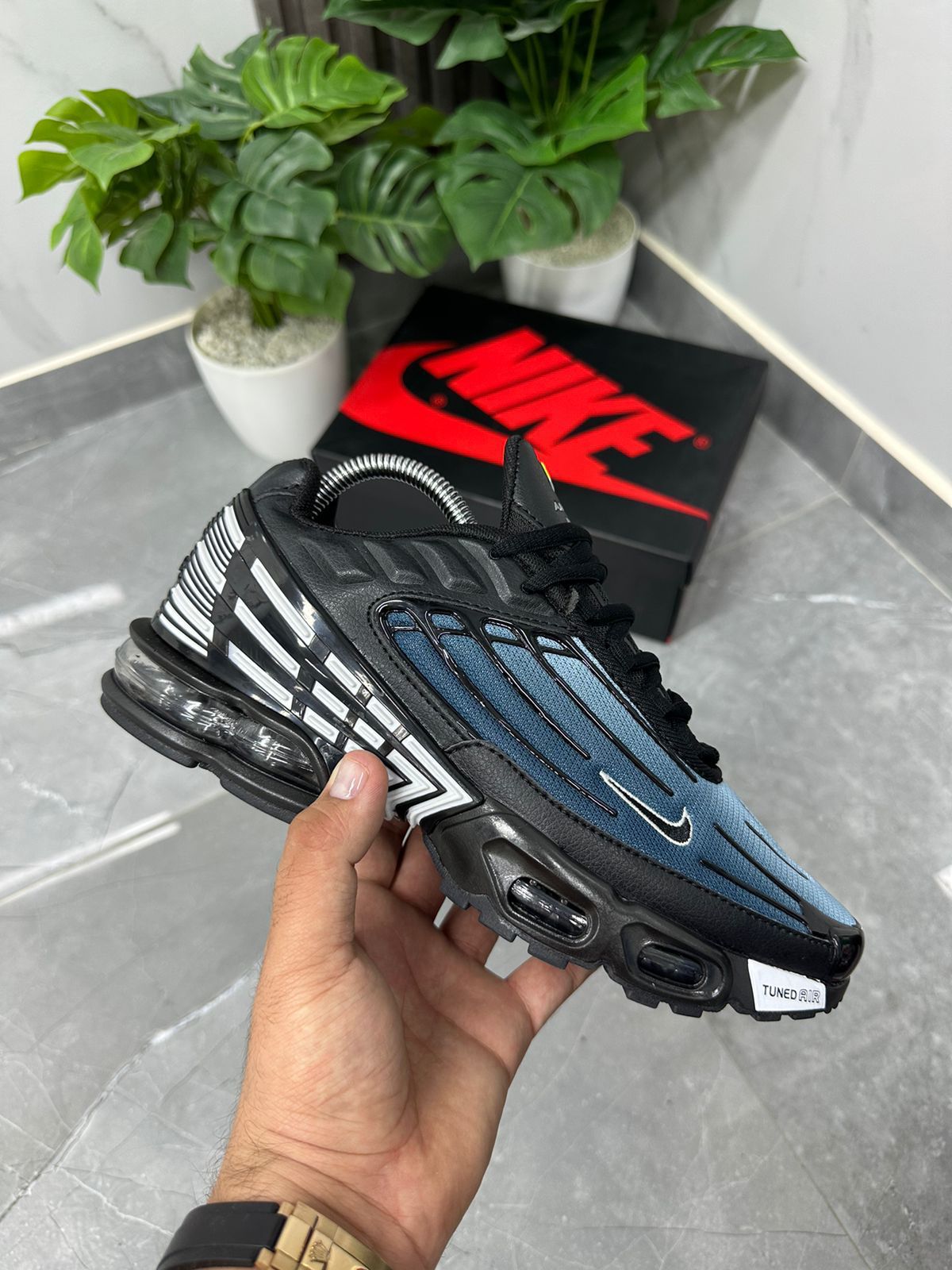 NIKE TN PLUS DRIFT