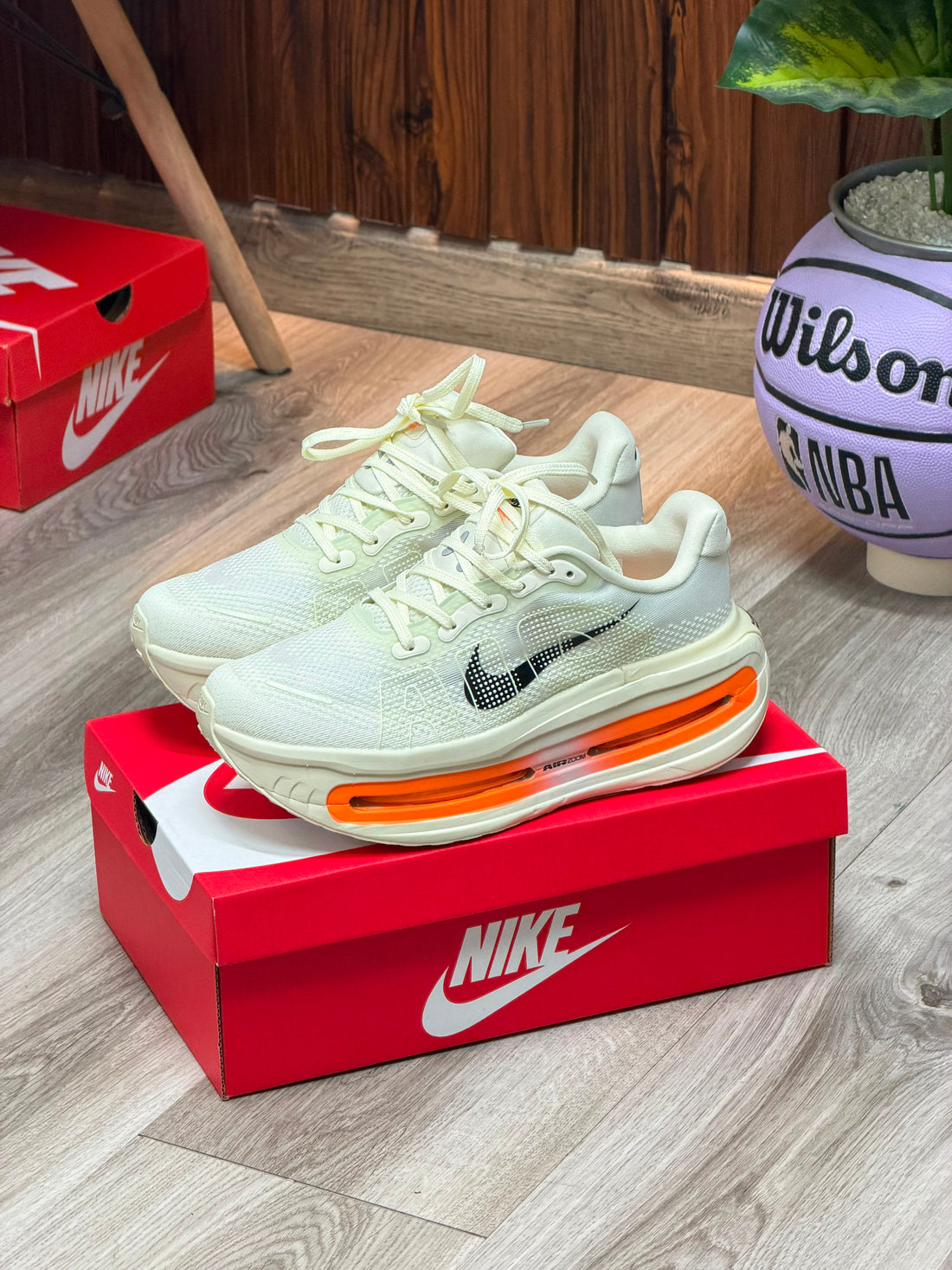 NIKE VOMERO PREMIUM