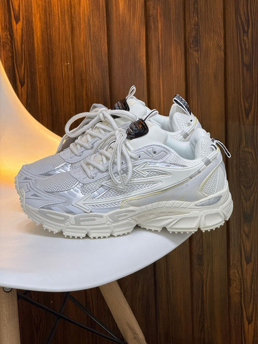 OFF WHITE
