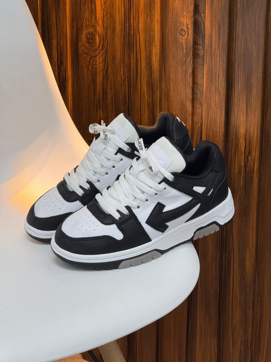 OFF WHITE