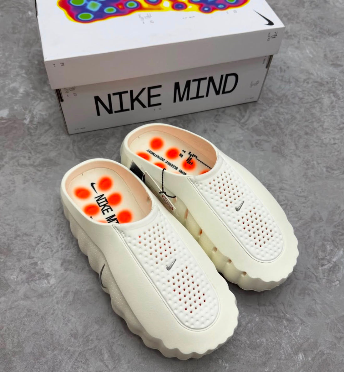 NIKE MIND 001