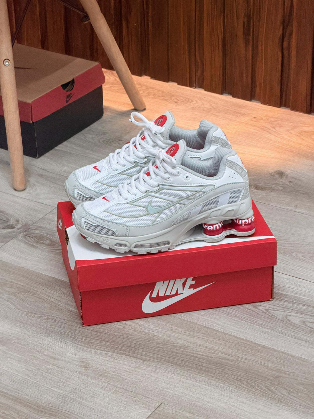 NIKE SHOX SUPREME