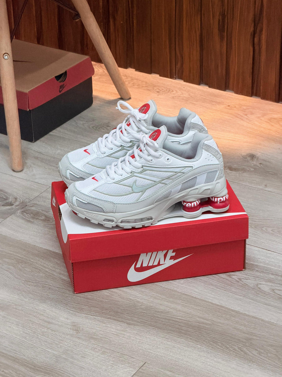 NIKE SHOX SUPREME