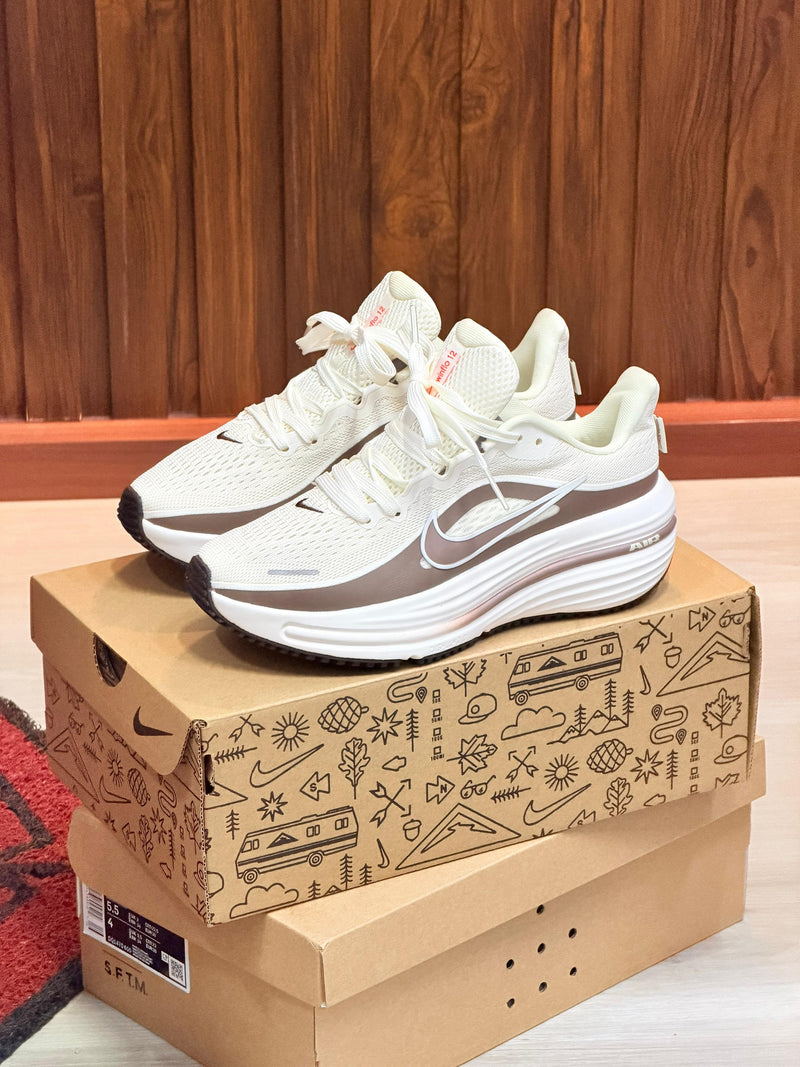 NIKE ZOOM