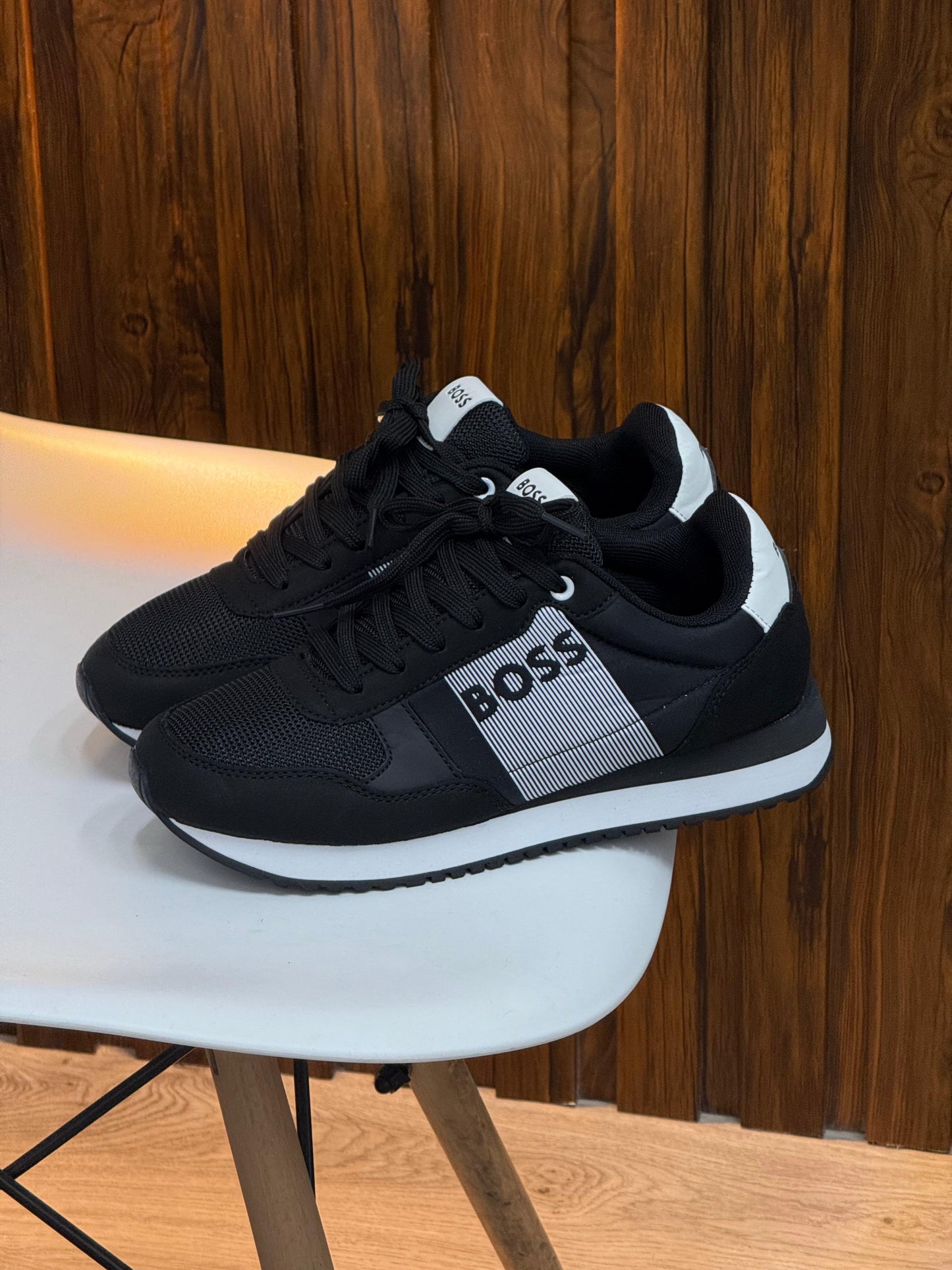 HUGO BOSS BLANCO NEGRO