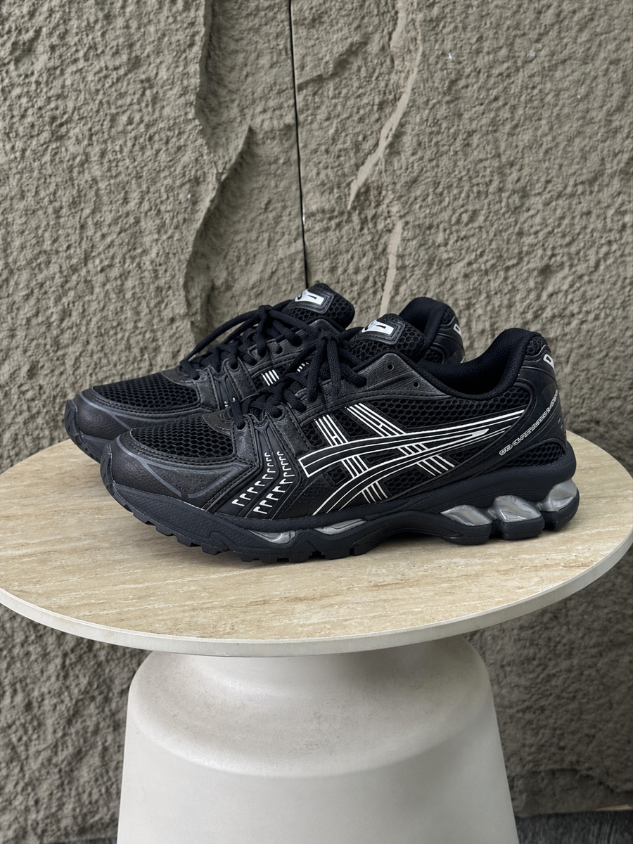 ASICS GEL KAYANO