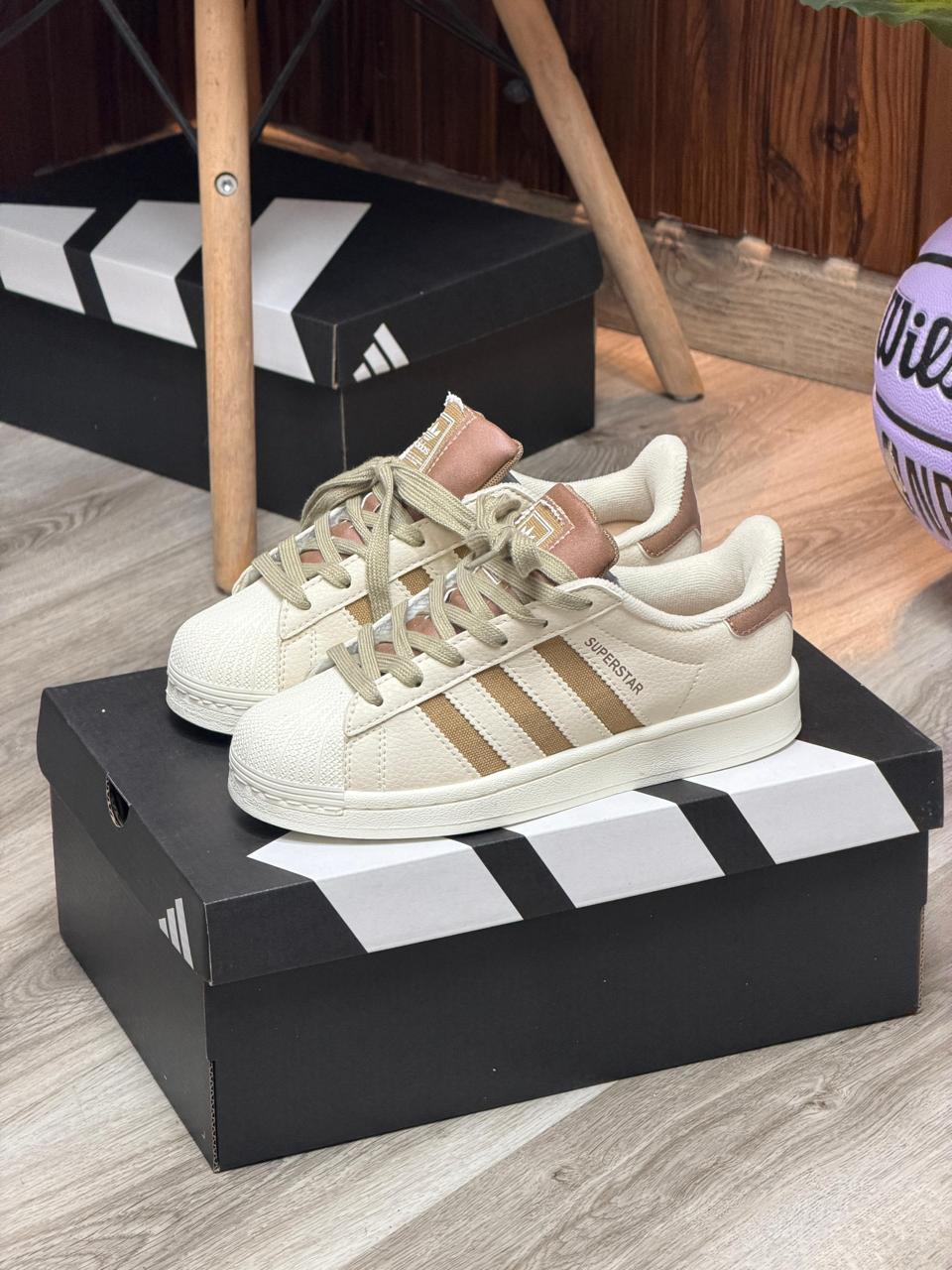 ADIDAS SUPERSTAR