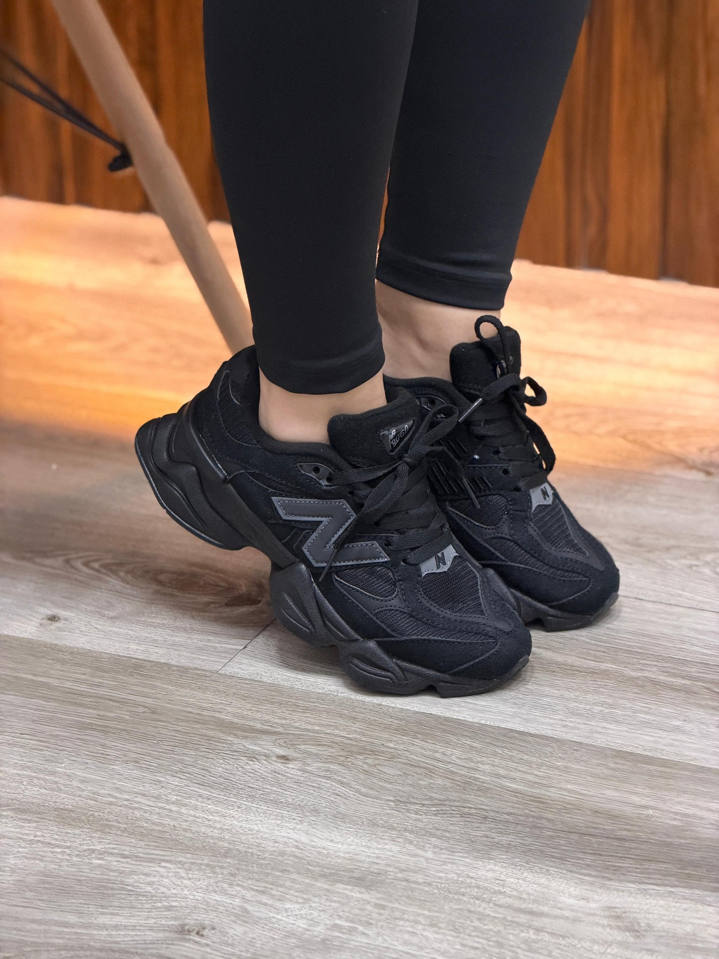 NEW BALANCE 9060 NEGRO