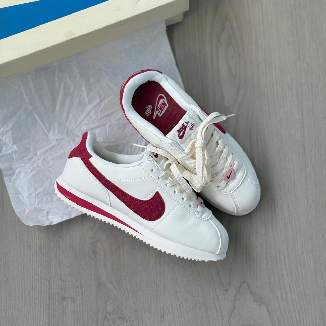 NIKE CORTEZ SAN VALENTÍN