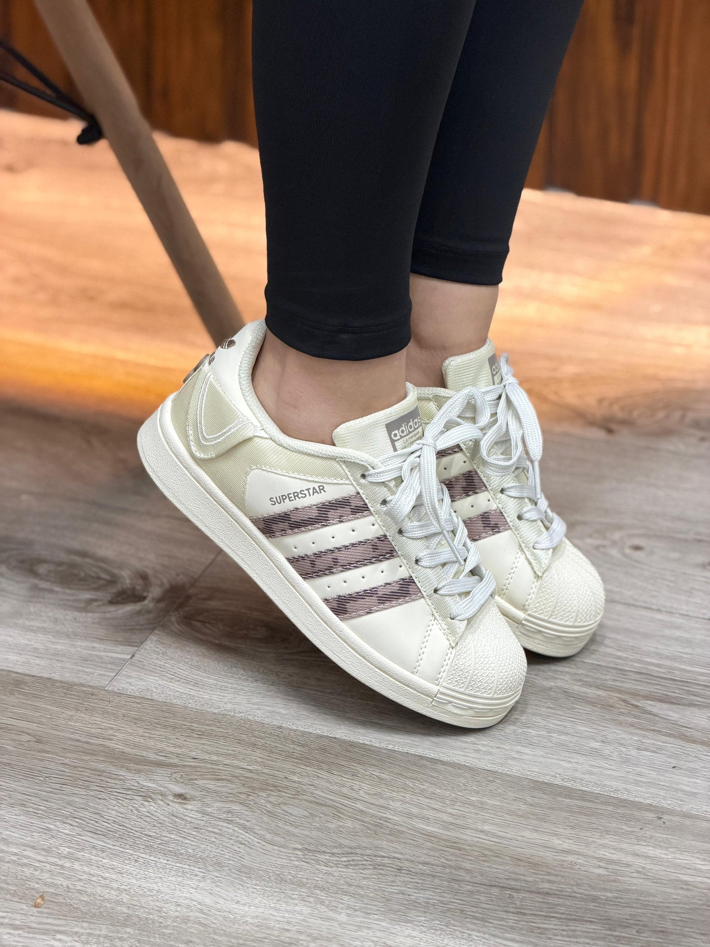 ADIDAS SÚPERSTAR