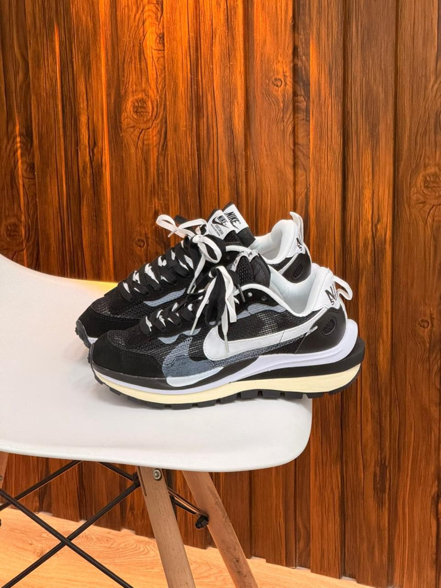 NIKE SACAI
