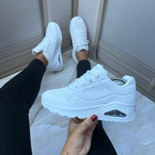 SKECHERS UNO STAND BLANCO