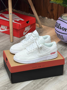 NIKE SB DUNK SUPREME