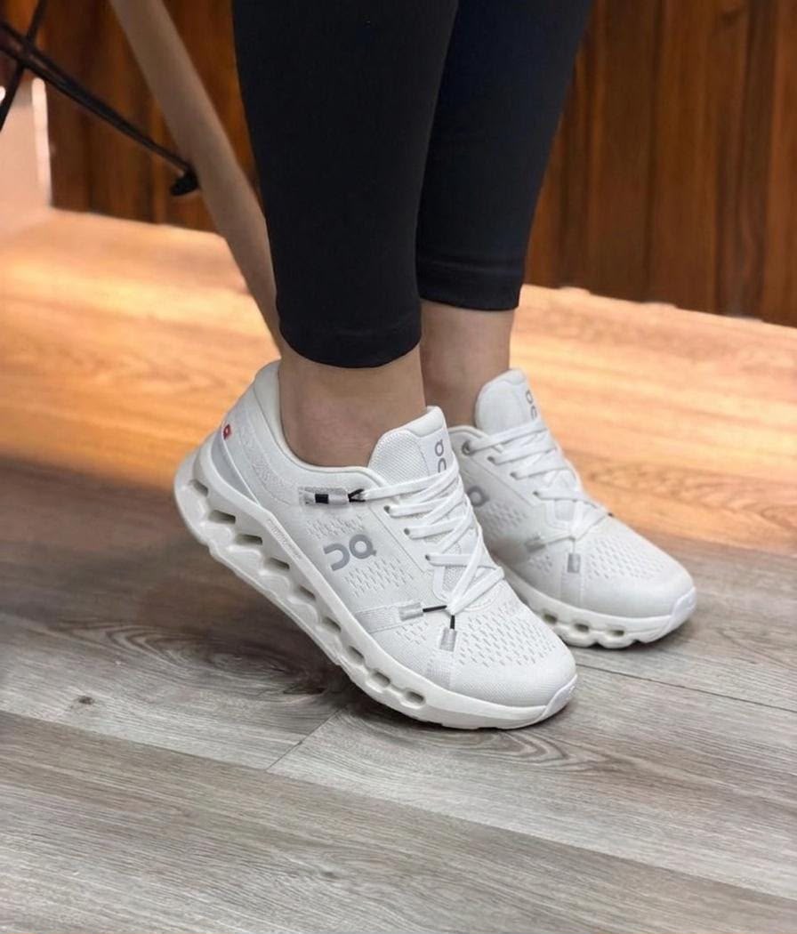 ON CLOUD BLANCO